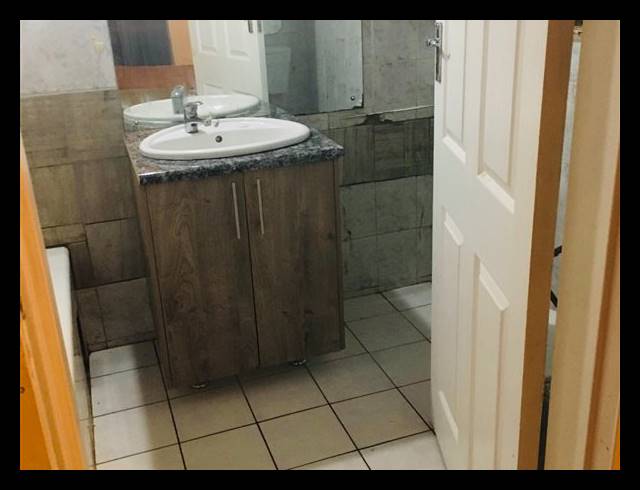 2 BEDROOM APARTMENT TO LET IN BIRCH ACRES